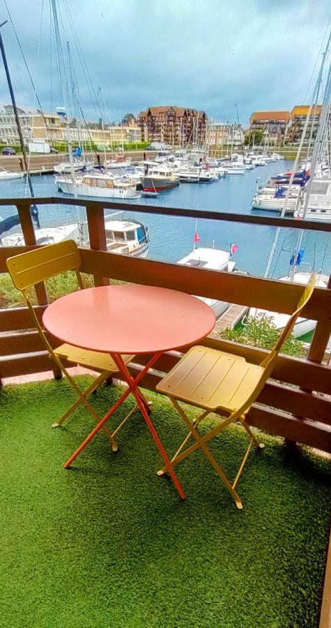 Le Loft-Boat Apartment Deauville Ngoại thất bức ảnh